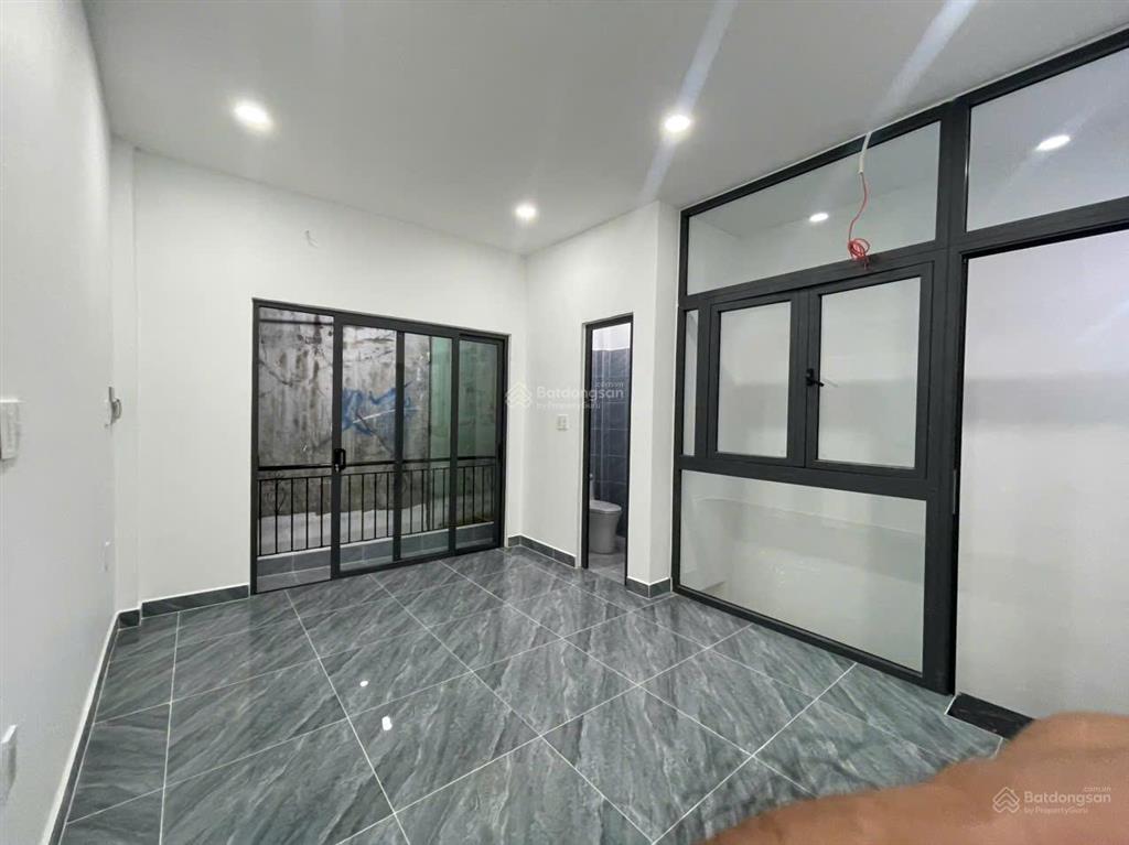 Bán nhà quận 7 mới sửa đẹp hẻm ngắn 12m ra xe hơi 2,2 tỷ tl
