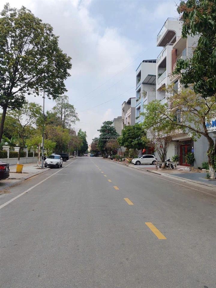 Bán nhà kinh doanh 72m2 mặt tiền 9m trung tâm gia lâm, hà nội. kinh doanh dòng tiền giá 18,5 tỷ