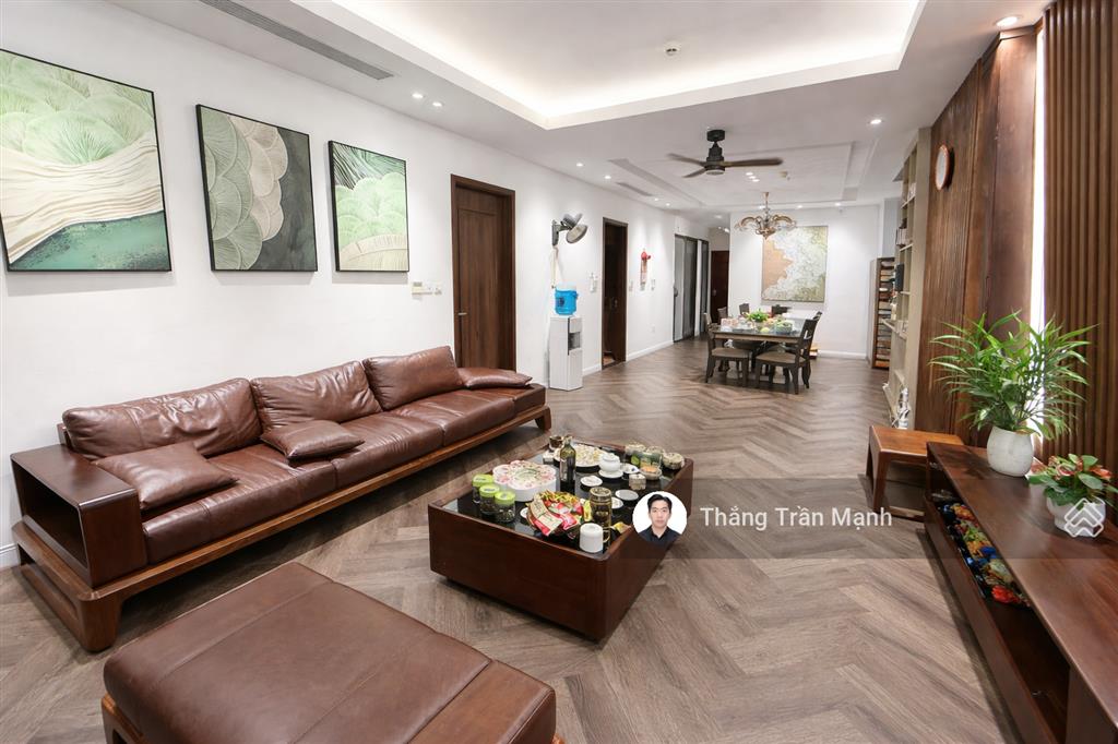 Siêu phẩm royal 131m2 4 ngủ 2 ban công đông & bắc cực thoáng chỉ 17.8 tỷ