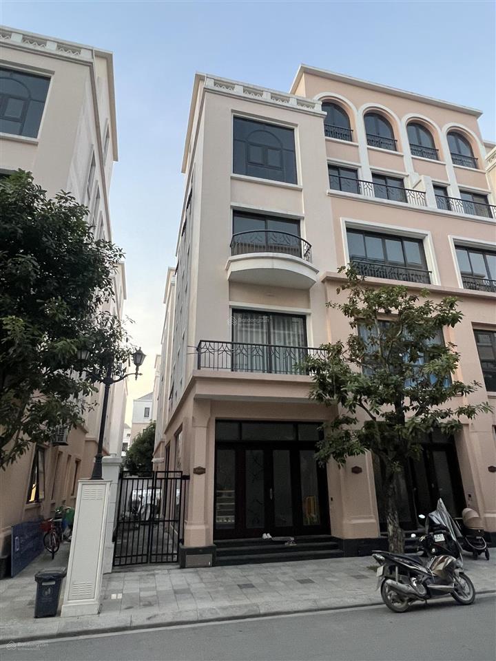 Cần tiền bán gấp xẻ khe 91 m2 giá tốt thị trường,gần công viên bể bơi,cam kết giá cạnh tranh.