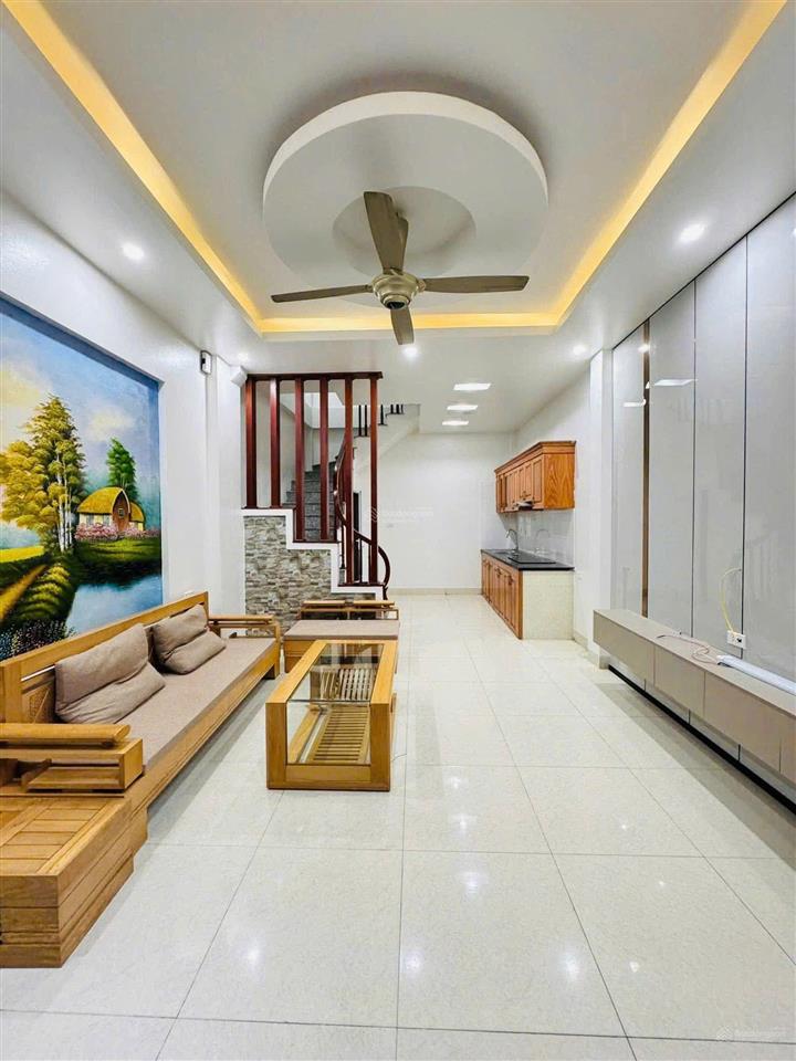 Giá tốt! đội cấn, ngõ 3 gác tránh thông, 40m ra phố, 2 thoáng, sân xe, dân xây, ko qh, 43m2*5t