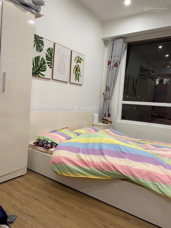 Bán căn hộ ct2 hoàng cầu 65m2 tk 2pn 1wc nhà đẹp thoáng. giá 5.6 tỷ tl