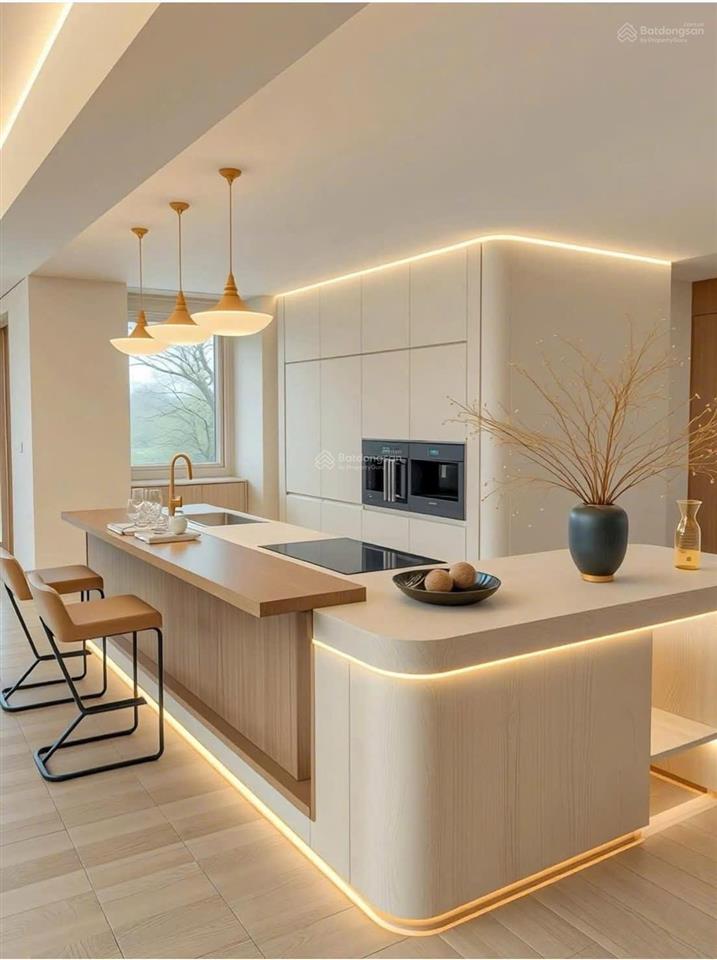 Chính chủ bán căn hộ chung cư 26 liễu giai, 3pn, căn góc, 92m2, giá 12.8 tỷ. 0826 218 ***