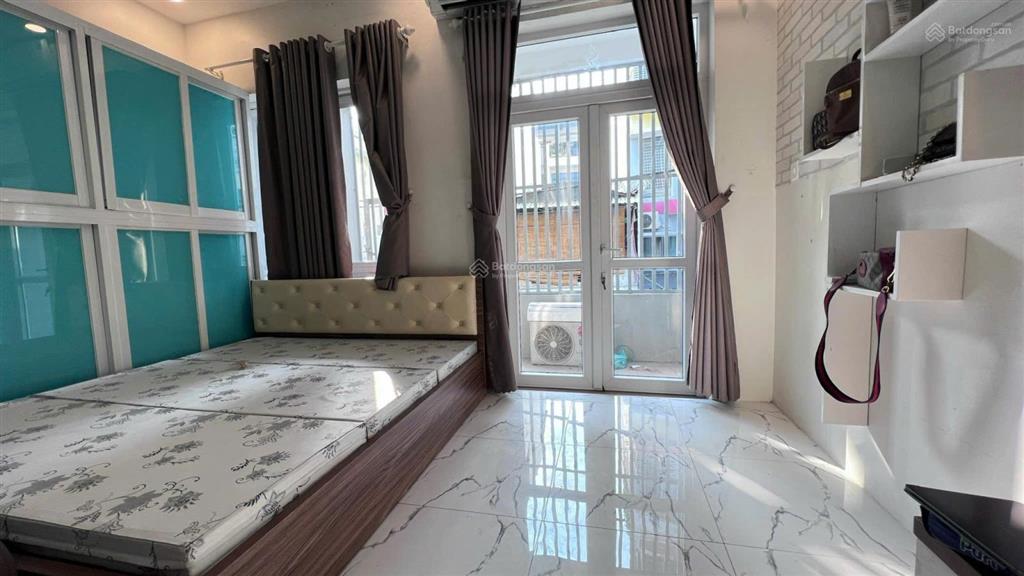 Bán nhà hoàng văn thụ tân bình gần sân bay dòng tiền 300tr/năm 75m2 3 tầng chỉ 9.x tỷ