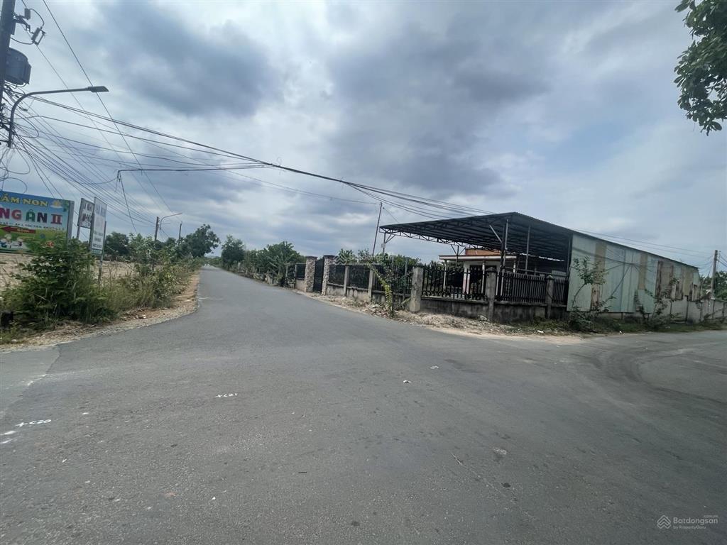 Bán gấp lô góc hai mặt tiền 2000m² 80tc, 35x60m tài phú mỹ 0707 004 ***