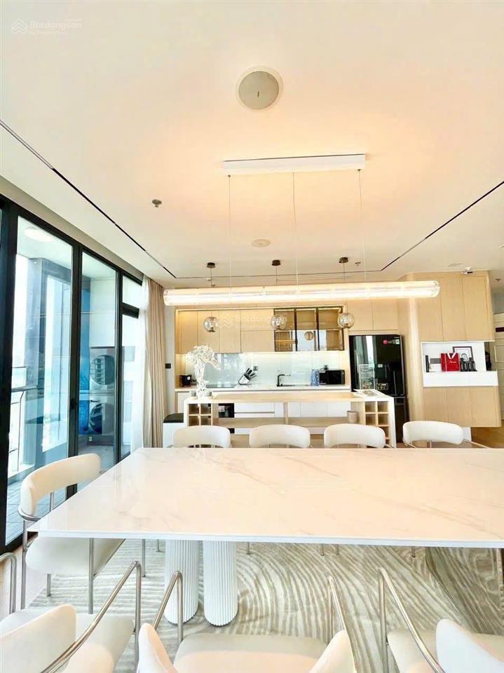 Cần bán nhanh căn góc 2pn 2wc eaton park giá 8,7tỷ, chính chủ 0906 126 ***