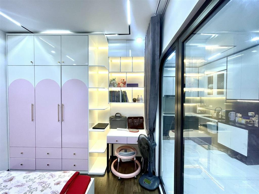 Tôi chính chủ cần bán căn 3pn 90m2 bc mát nhà full đồ đẹp, giá nhỉnh 7 tỷ tòa cc thông tấn xã