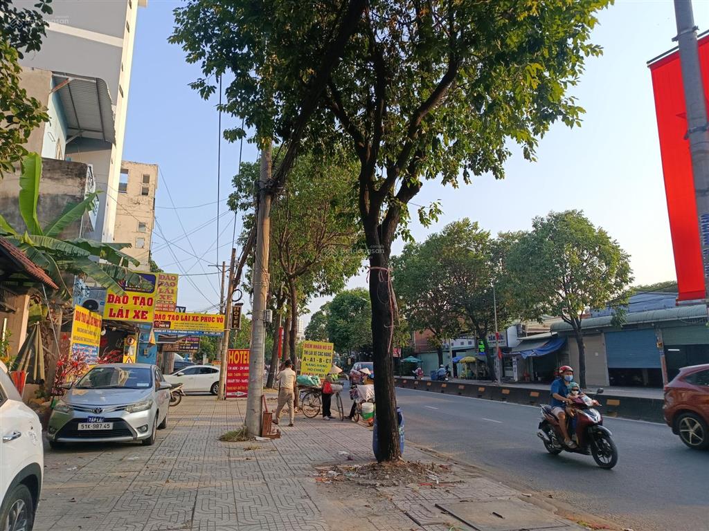 Bán siêu biệt thự 1080m2 mặt tiền lê thị riêng, thới an tphcm ngang khủng 24m giá 69 tỷ còn tl