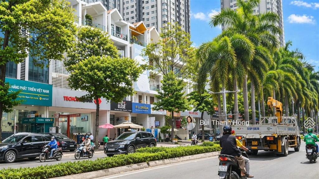 Bán nhà mặt tiền 2 làn đường xe, ngang 7m, 8 tỷ, nở hậu, phú thuận q7