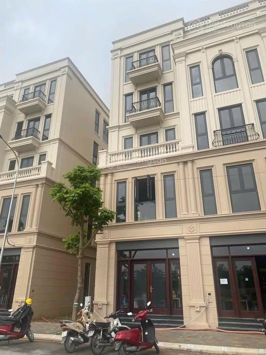 Liền kề xẻ khe thẳng vườn hoa bể bơi ánh dương đường chính sát grand world danh giá, 0946 455 ***