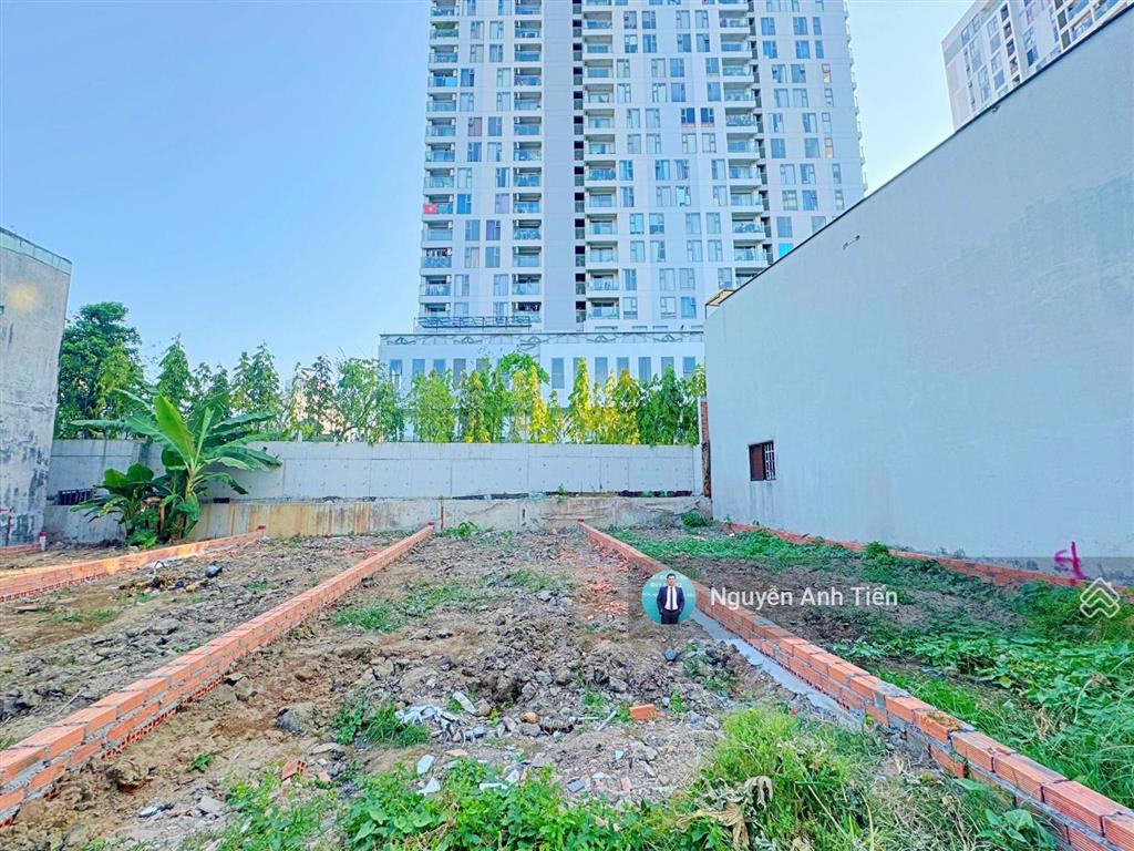 Ngay quốc lộ 13 mà 5,6 tỷ có đúng lô này! dt 4,5x16m xây tự do cao tầng. phù hợp mọi nhu cầu