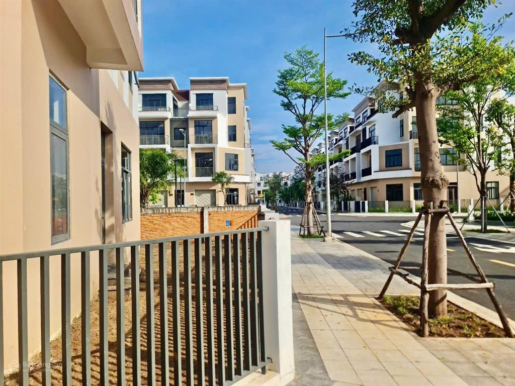 Bán nhà biệt thự t&t millennia city long hậu, 20 tỷ, 270 m2, 5pn, 4wc