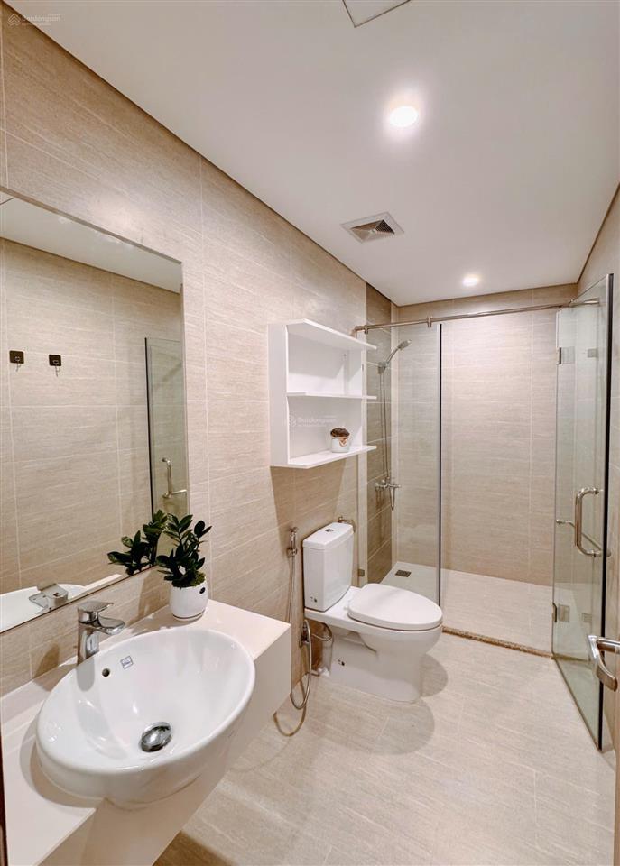 Tôi chính chủ chuyển chỗ làm nên cần bán gấp căn 2pn + 64m2, 4 tỷ 050, tòa gs3 vin smart city