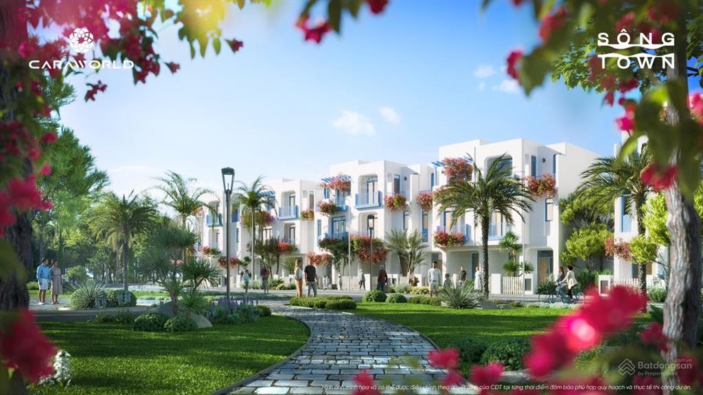 Bán gấp nhà phố 146m2 xẻ khe. giá 6,8 tỷ. view trước nhà là biển cam ranh, sau là công viên, có sổ