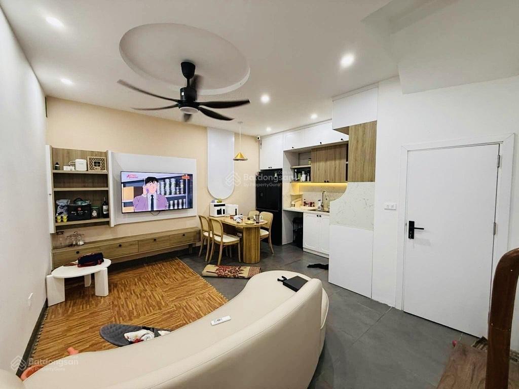 Bán nhà trương định ngõ nông gần mặt phố ở luôn diện tích 43m2. giá bán 7.35 tỷ