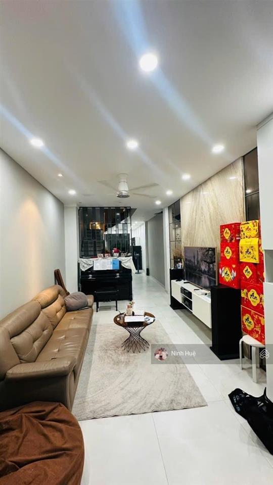 Bán nhà cộng hòa hxh 90m2 btct kiên cố giá 12,3 tỷ
