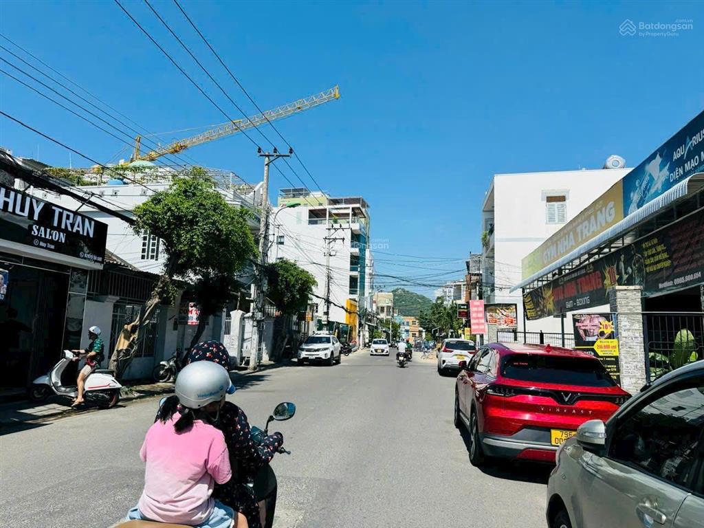 Đất mặt tiền đường bắc sơn cách biển hòn chồng 400m] còn sót lại giá tốt. giá 15 tỷ