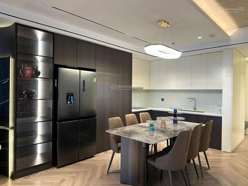 Bán căn hộ 3pn tầng đẹp, view đẹp, full đồ, 360 giải phóng 0902 030 ***