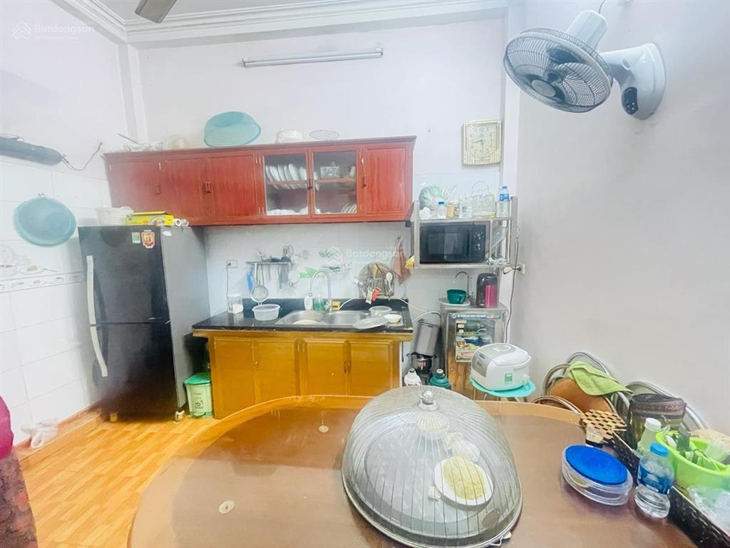 Lô góc ô tô đỗ cửa 10m ô tô tránh dân xây nhà 5 tầng phan đình giót. diện tích 38,1 mét