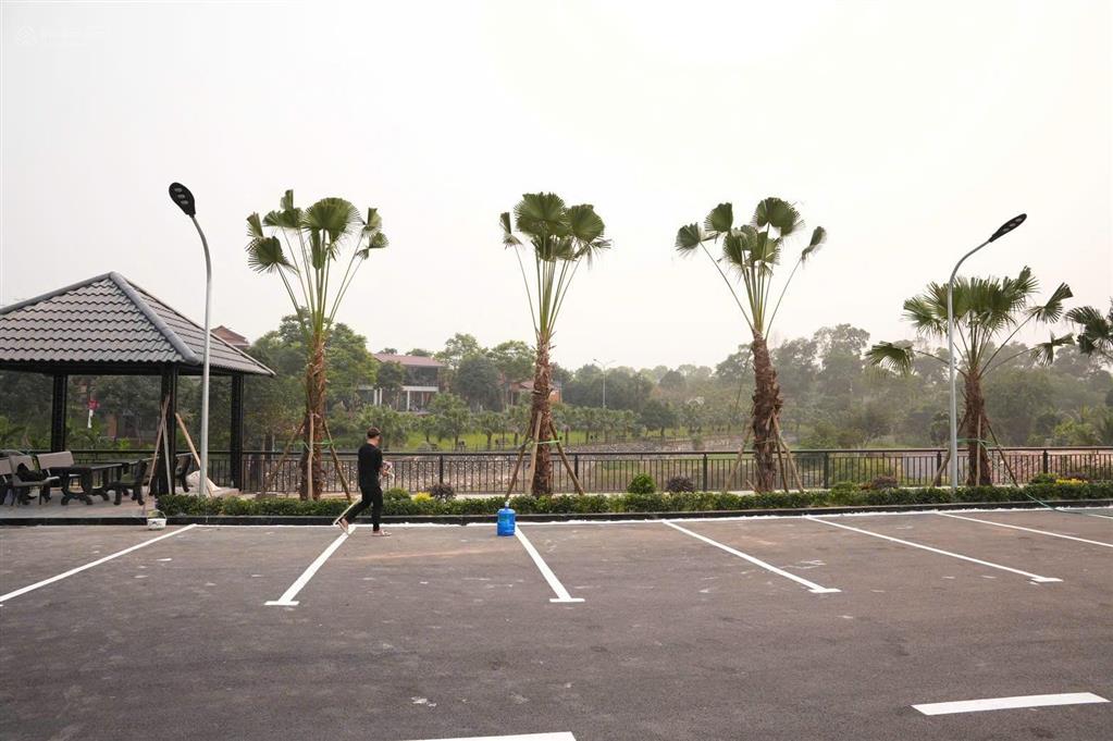 Chính chủ cần tiền bán 100m2 lô góc view hồ gần đại học quốc gia giá hơn 2 tỷ