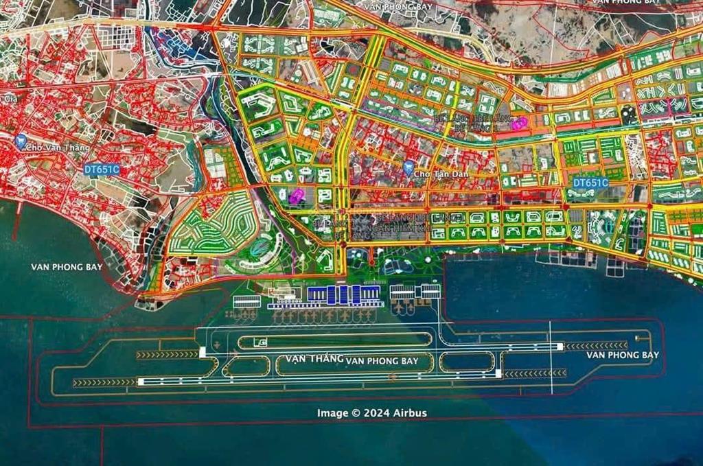Bán đất tại nguyễn huệ, bắc vân phong, 2,5triệu/m2, 6843 m2, view sân bay vân phong, đảo điệp sơn