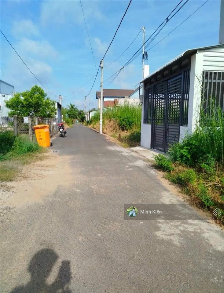 Lô đất thổ cư 5x20= 100m2 tại nguyễn văn ni, chỉ 900 triệu, sổ hồng riêng sang tên nhanh chóng.