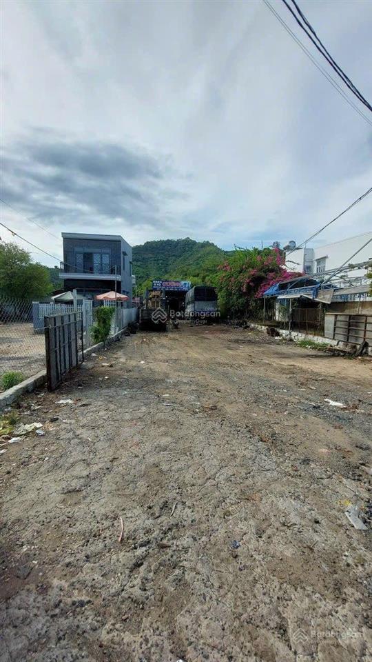 Bán đất mặt tiền ql1a bắc nha trang ngay ngã ba sợi, đối diện đường nguyễn xiển nhìn qua. giá 23tr