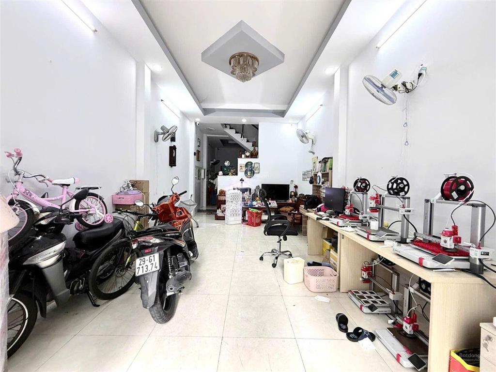 Nhà hẻm 6m gần aeon tân phú, đúc 2 lầu cực đẹp. chủ thiện chí bán