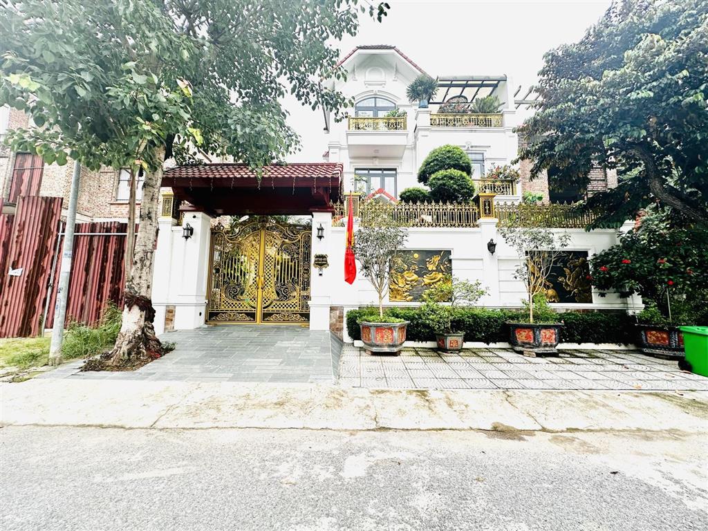 Giảm 4 tỷ duy nhất 1 căn biệt thự vườn hồng phú lương 240m², nhà thô, vị trí đắc địa hơn 40tỷ