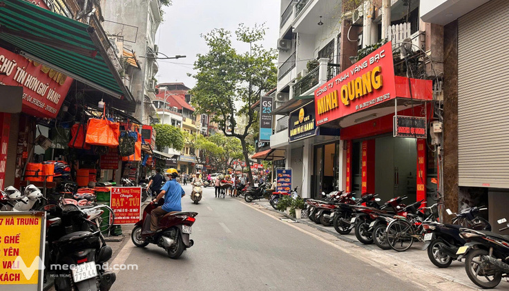 Bán nhà phố Hà Trung, trung tâm Hoàn Kiêm, kinh doanh sầm uất