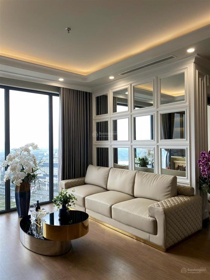 Do chuyển công tác, chủ nhà cần chuyển nhượng lại căn hộ 3pn, vị trí căn góc siêu đẹp, full đồ mới