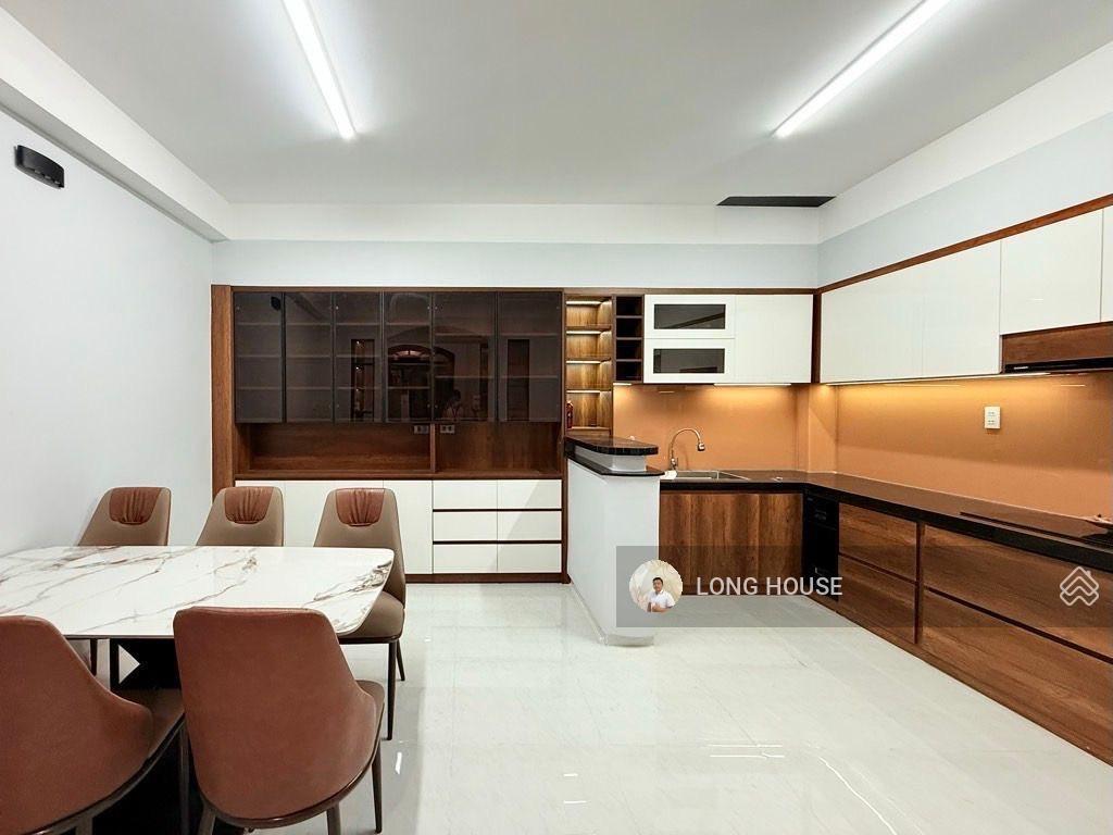 Nhà 4 tầng, 52m2 4 phòng ngủ lớn khu vip hồ biểu chánh nguyễn văn trỗi