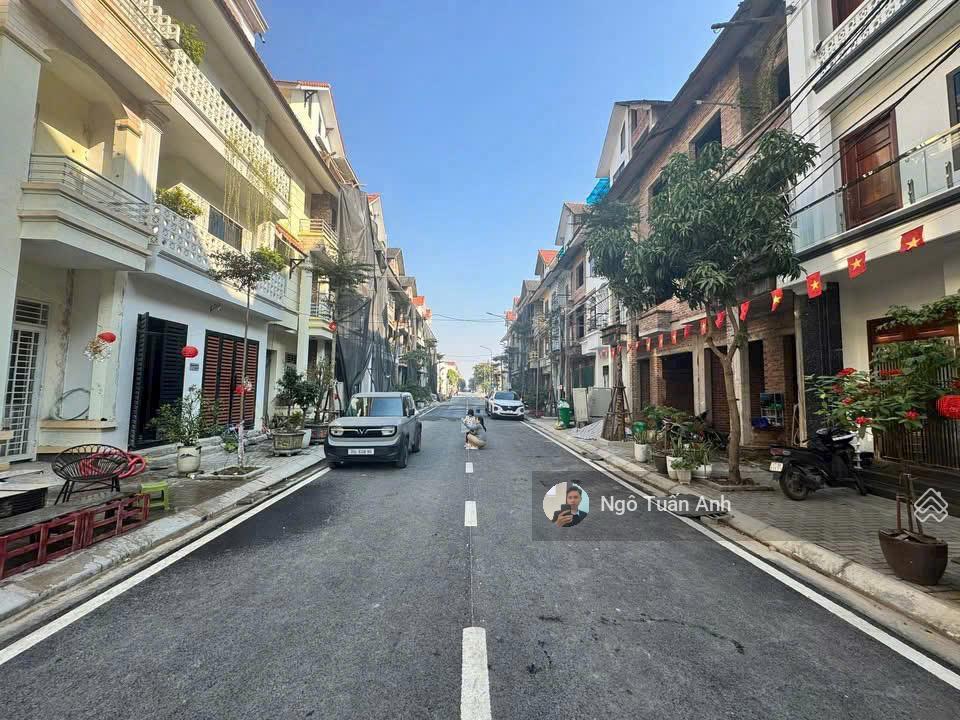 Em bán liền kề trục chính, giá bán chỉ hơn 11,x tỷ