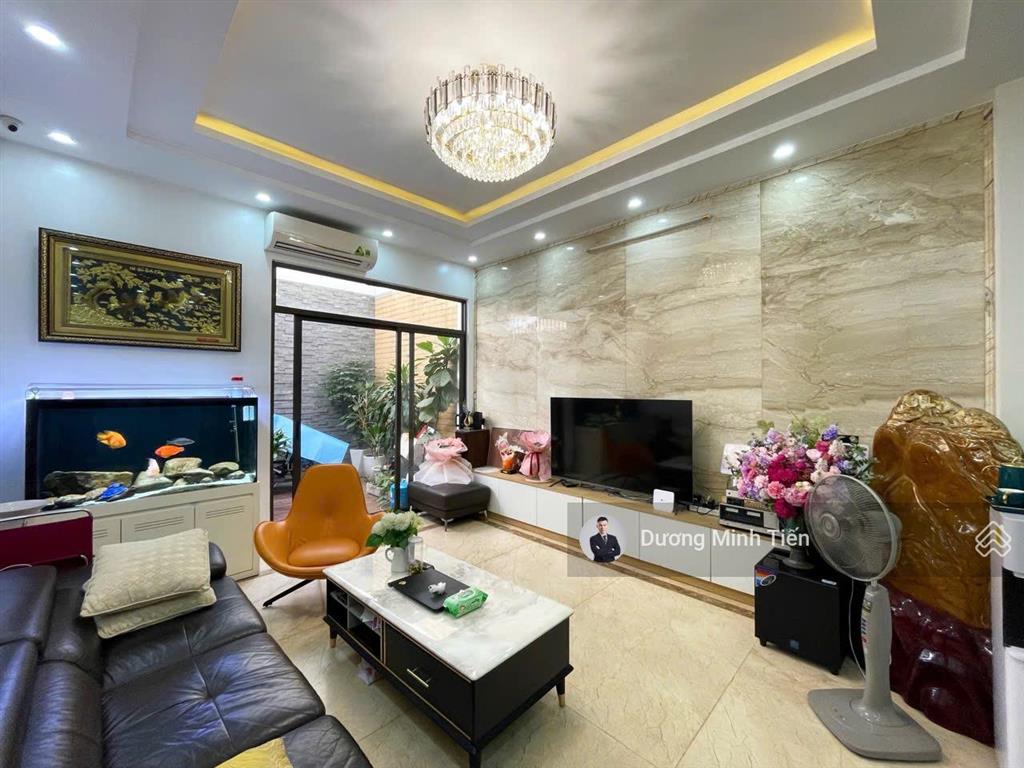 Nhà 4 tầng mặt đường hoàng thế thiện 92m2 ngang 4.6m nội thất cao cấp