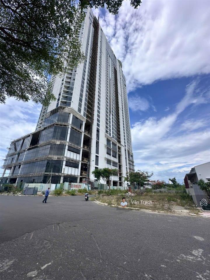 Bán đất 2 mặt tiền biệt thự vĩnh hoà cách biển 100m sổ đỏ riêng đường rộng 26m