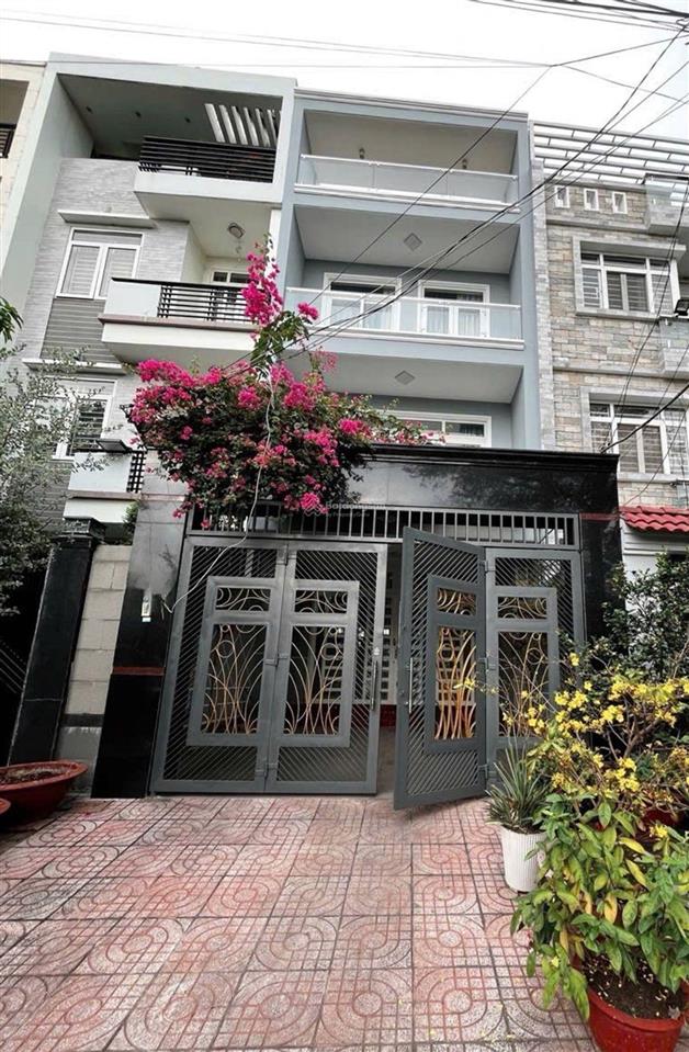 Bán nhà , kdc phú lợi, q8 120m2(5x24) 4 tầng có thang máy giá chỉ 9,5 tỷ nhà mới ở ngay