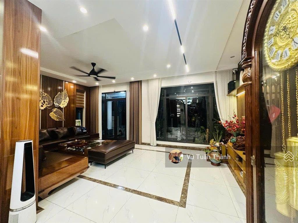 Rẻ nhất liền kề kđt văn quánhà đôngphân lô vỉa hè 3 oto tránh đỗkd văn phòng75m²19,3 tỷ