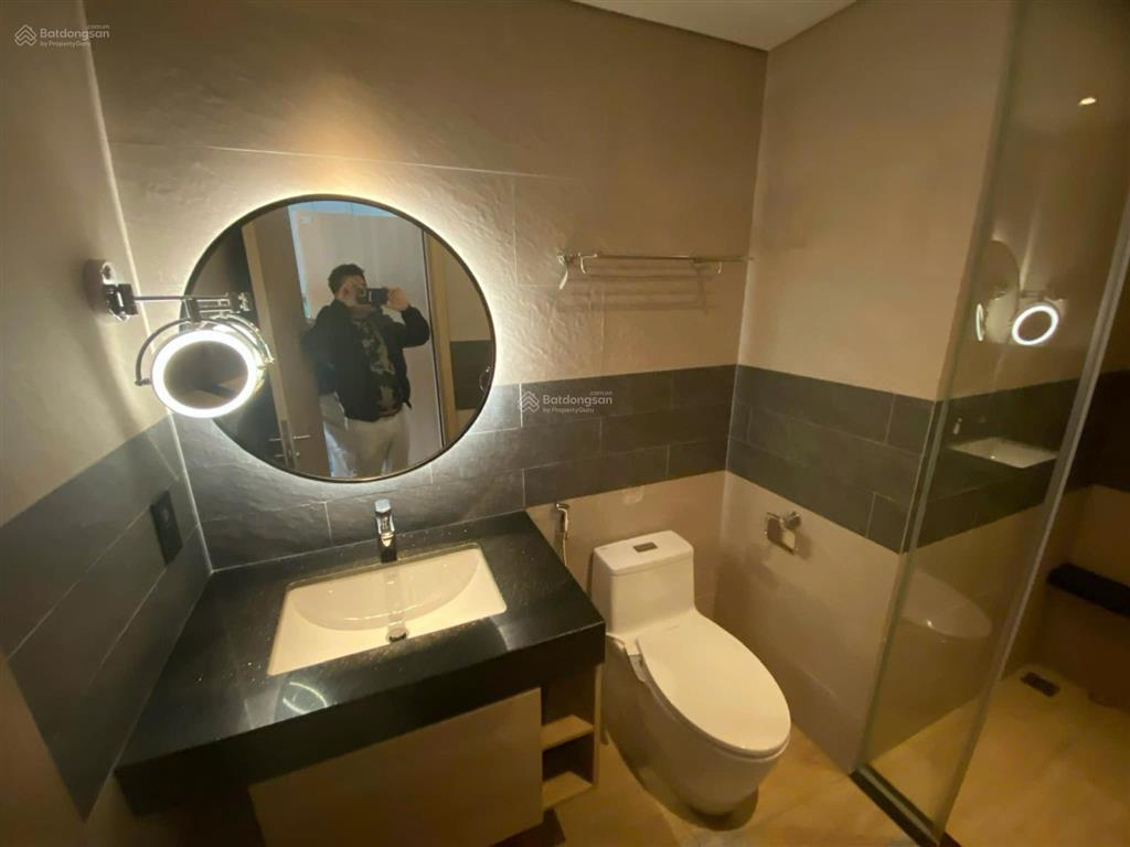 Bán căn studio tầng 20. diện tích 33m2. view biển. tòa citadines marina hạ long. sổ đỏ chính chủ
