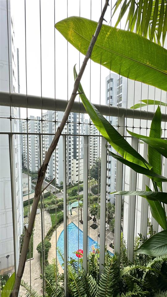 Bán căn hộ 2 phòng ngủ có ban công view nội khu, công viên và hồ bơi đẹp full nội thất 2,7 tỷ