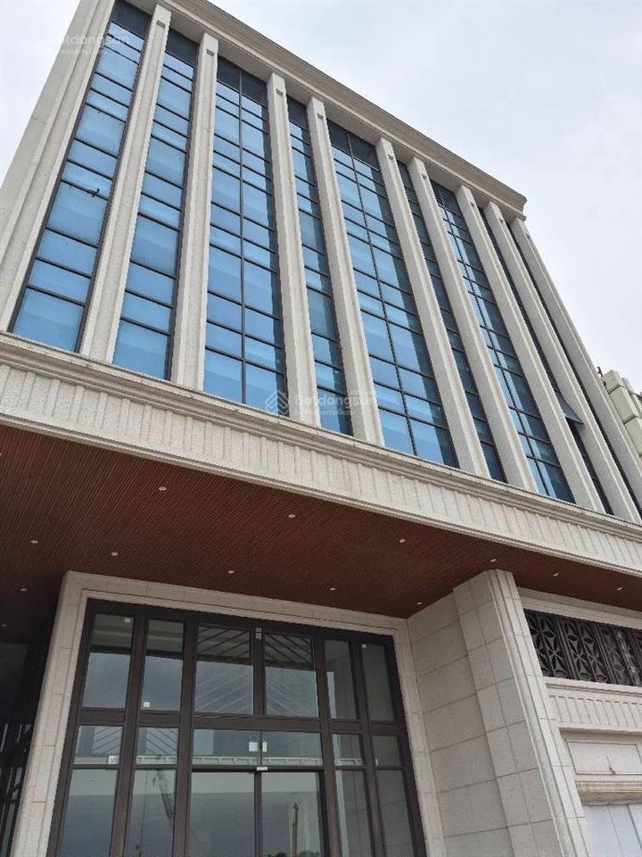 Bán mặt phố thợ nhuộm, diện tích 780 m2, mt 23m, nhà 11 tầng vỉa hè 3,5 mét, vài bước chân ra hồ