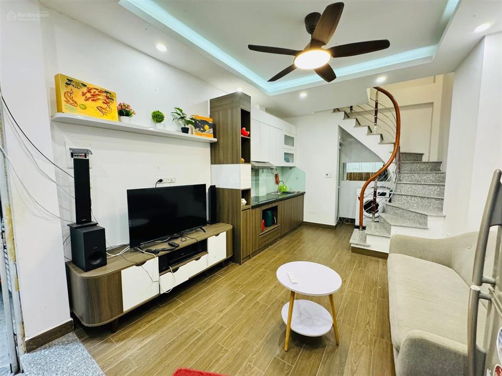 Nhà bạch mai, 30m ra mặt phố, 2 thoáng trước sau, kd, nhà mới 5t, sổ riêng, gần bách kinh xây