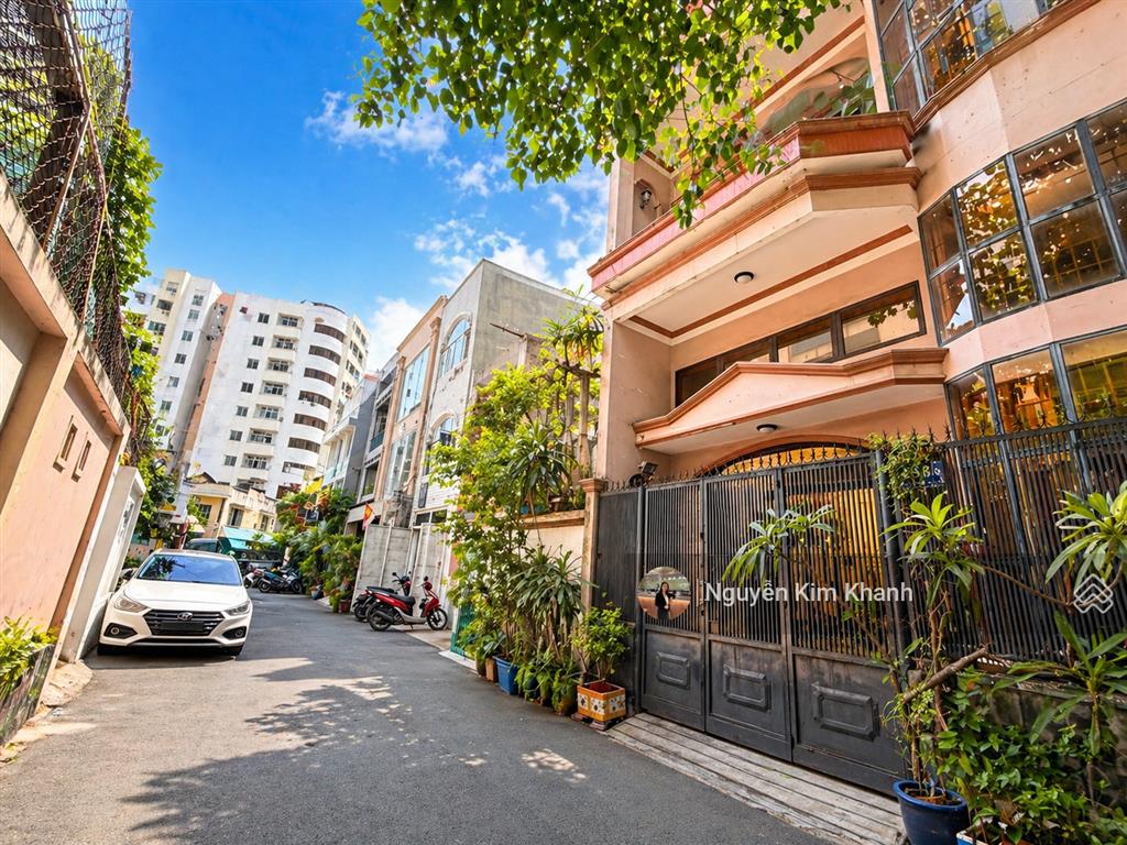 Mặt tiền khu building phú nhuận ngang 6m 4 tầng tuyến đường huyết mạch q1 đi sân bay tsn