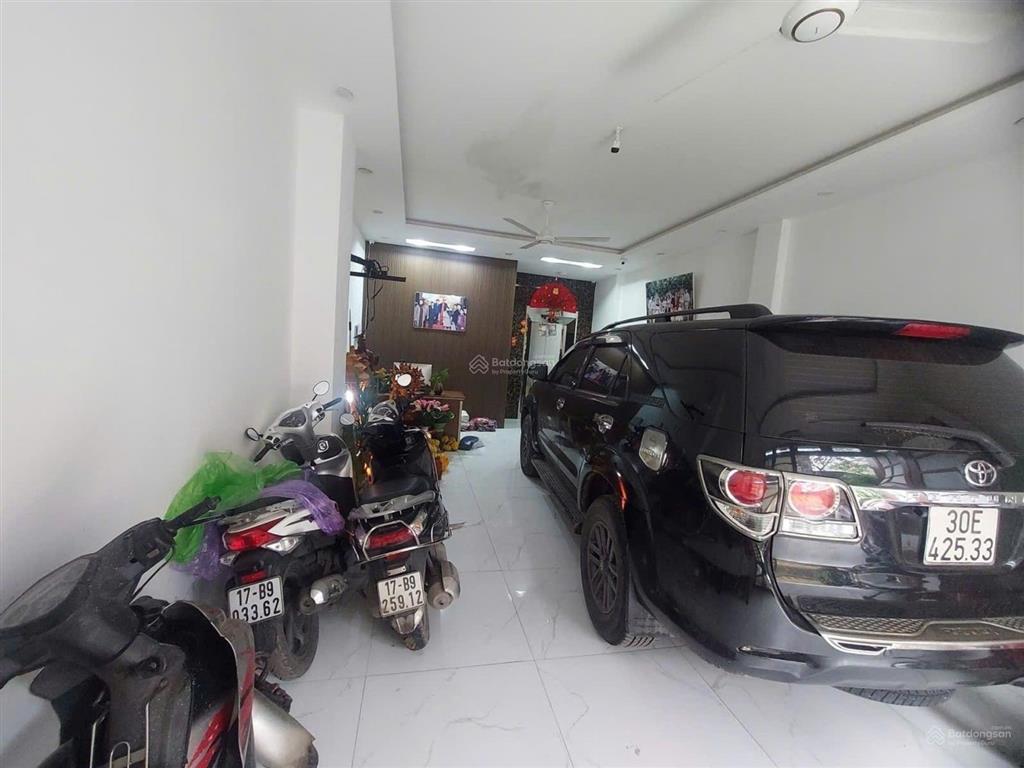 Đẹp, hiếm nguyễn khuyến chỉ 15.xtỷ gara ô tô mặt tiền 5m 5 tầng vài bước ra hồ văn quán. 0931 706 ***