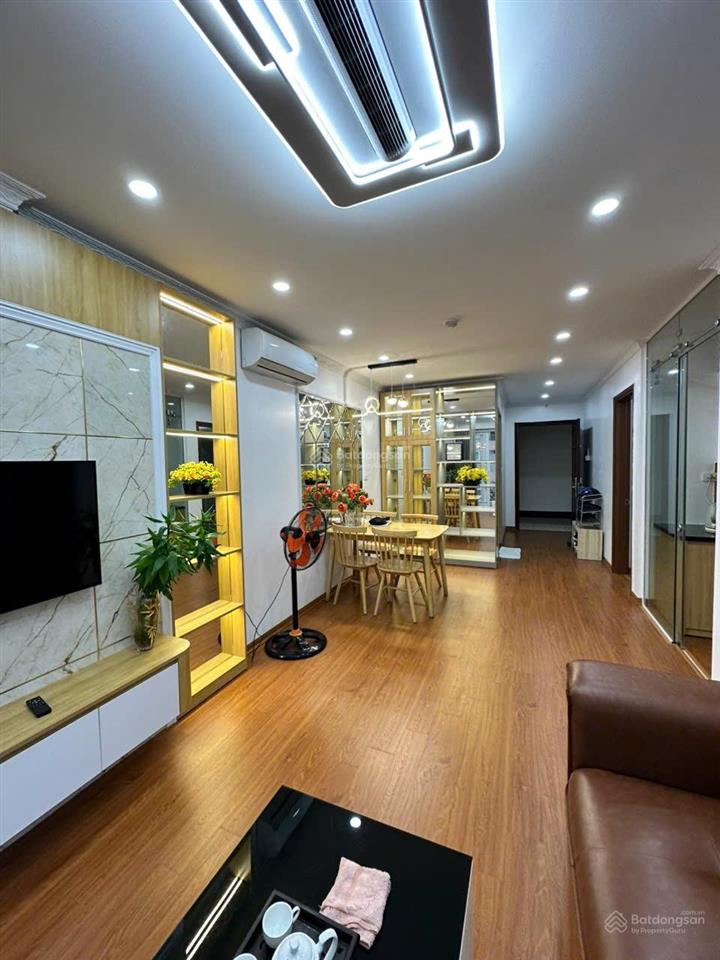 Bán căn 2n2vs hướng đn tầng cao, nội thất đẹp, sạch sẽ, thông tin minh bạch ko ngấm dột