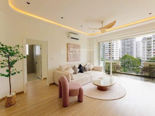 Bán gấp căn hộ cảnh viên 1 dt 120m2 căn góc tầng cao giá 9,7 tỷ thương lượng. 0946 956 ***