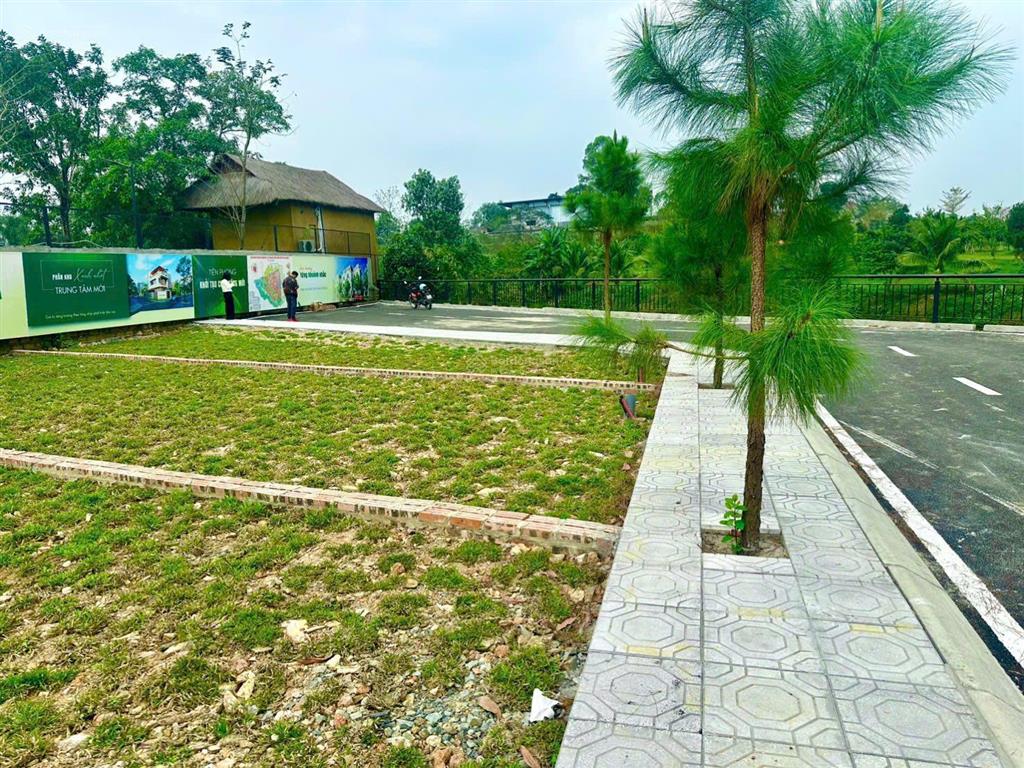 Bán đất gần khu công nghệ cao hòa lạc 100m², mặt tiền 7m, sổ đỏ sẵn, giá 1.9 tỷ