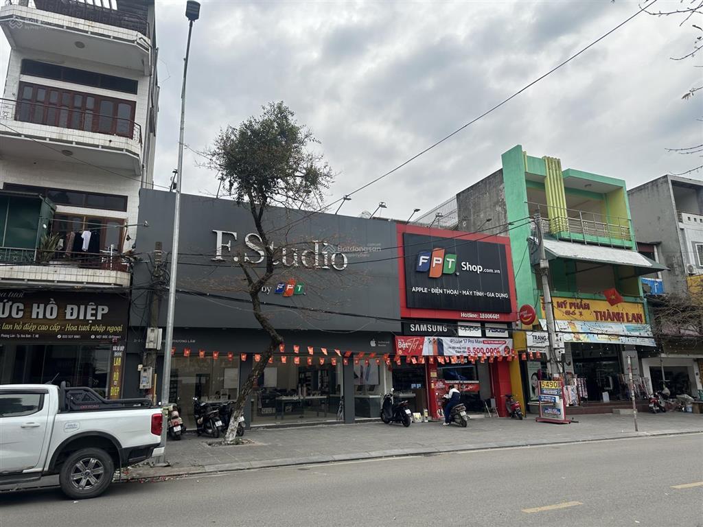 Bán mảnh đất mặt phố cù chính lan tp hoà bình, đối diện chợ phương lâm, dt ~2000m2, mt 20m. 148tỷ