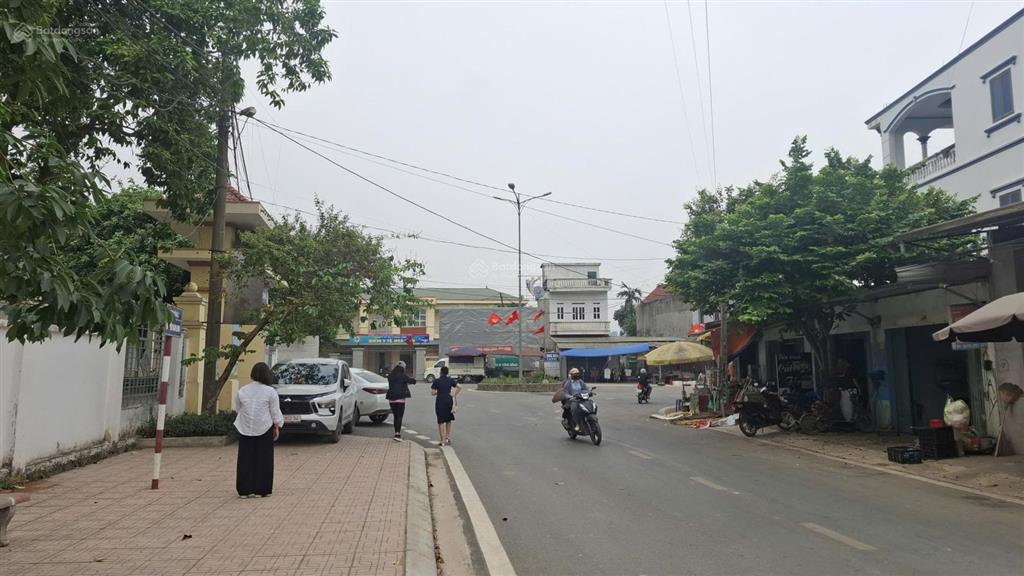 Chỉ 800 triệu sở hữu ngay đất full thổ cư gần thị trấn xuân mai, xung quanh dân cư sầm uất