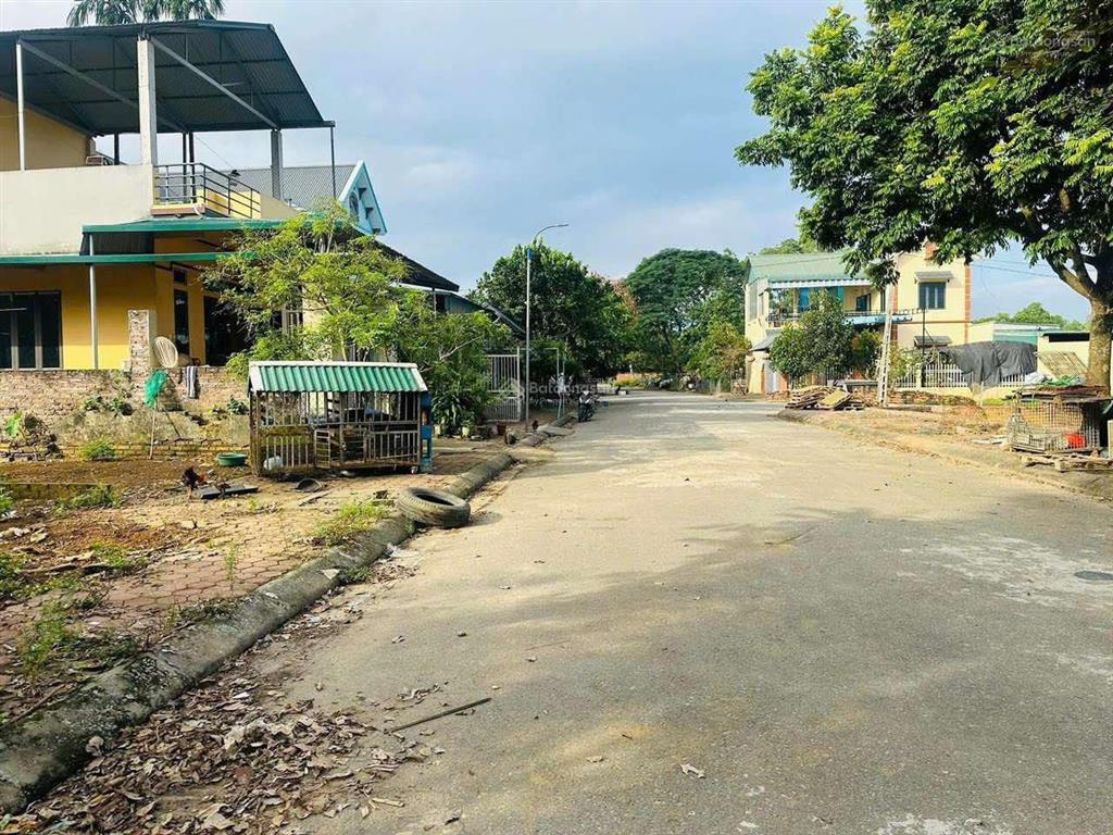 Chủ cần bán gấp lô đất tđc vai réo giá vị trí ngay tại trung tâm khu đô thị vệ tinh hòa lạc