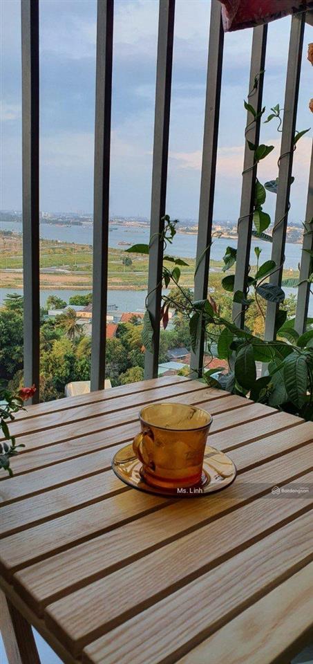 Chính chủ muốn bán gấp căn 49m2 giá chỉ 1.350tỷ. chính chủ 0906 091 ***